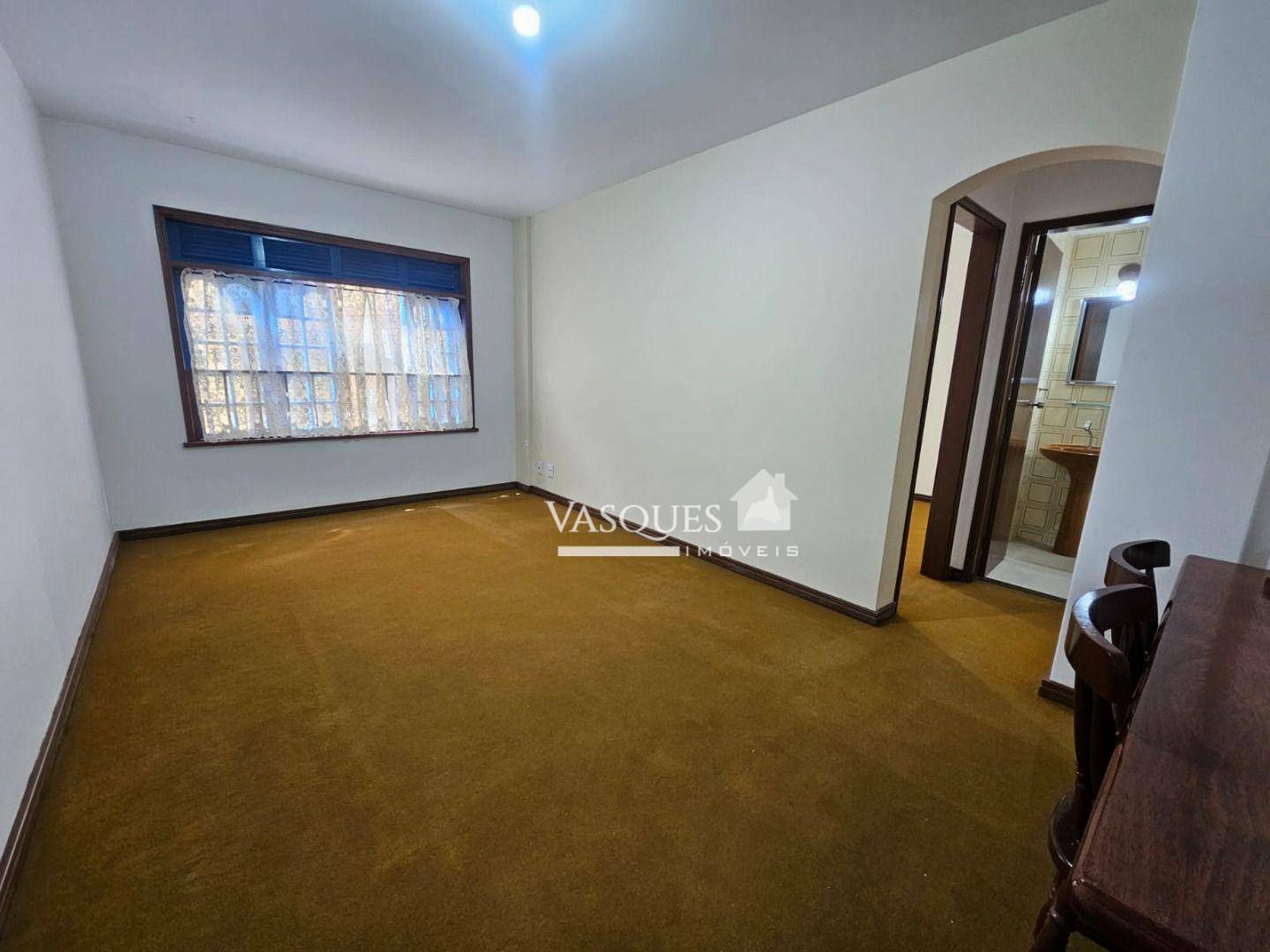 Apartamento à venda com 1 quarto, 40m² - Foto 1