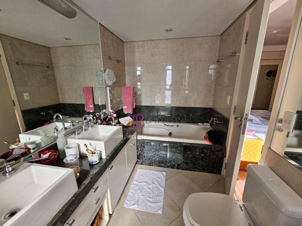 Apartamento à venda com 4 quartos, 240m² - Foto 29