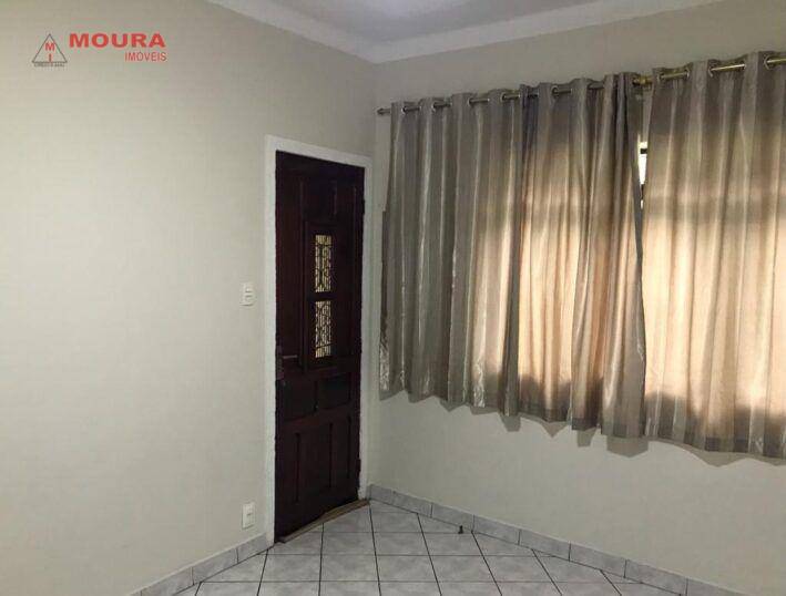 Casa à venda com 4 quartos, 210m² - Foto 9