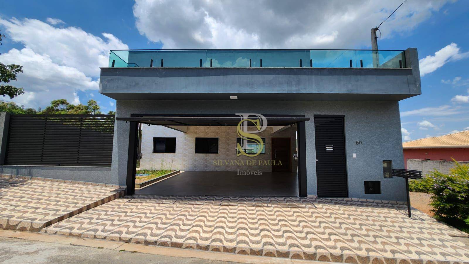 Casa à venda com 3 quartos, 237m² - Foto 2