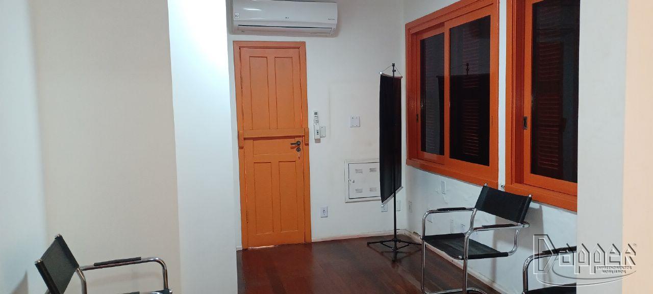 Casa para alugar com 3 quartos, 592m² - Foto 11