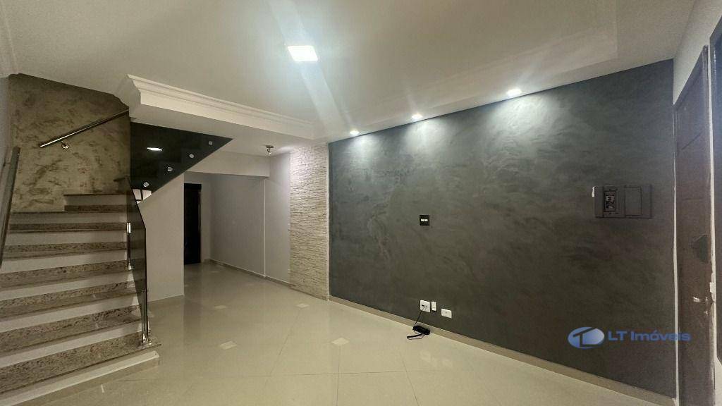 Sobrado à venda com 2 quartos, 76m² - Foto 1