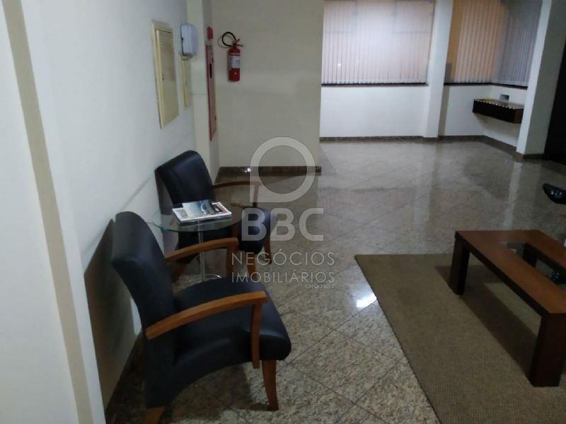 Apartamento à venda com 3 quartos, 100m² - Foto 2