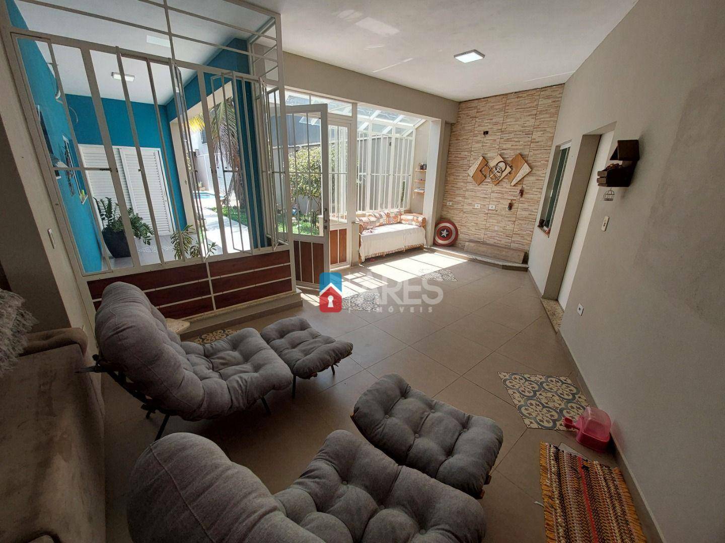 Casa à venda com 3 quartos, 270m² - Foto 12