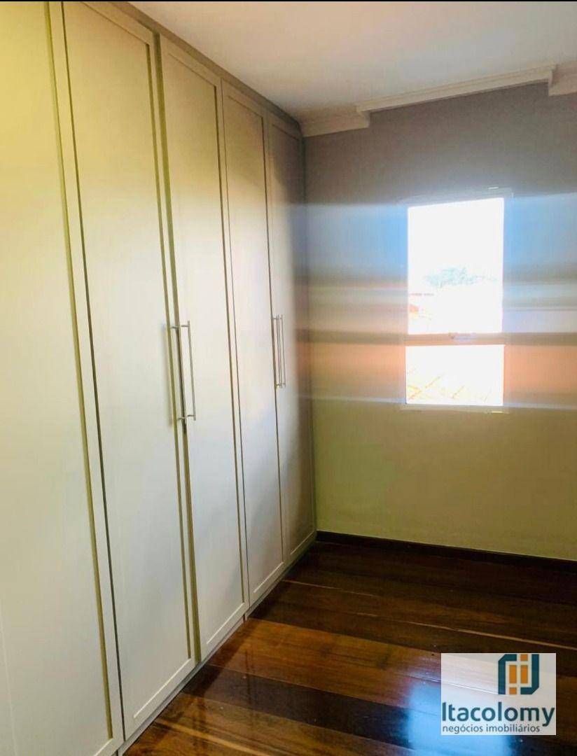 Casa de Condomínio à venda com 4 quartos, 380m² - Foto 12