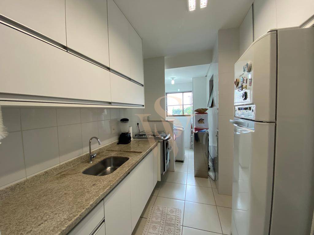 Apartamento à venda com 3 quartos, 80m² - Foto 3