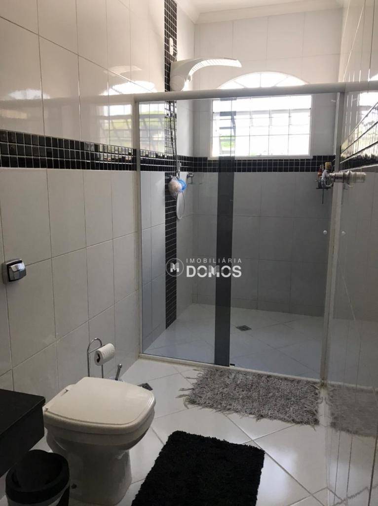 Casa à venda com 3 quartos, 210m² - Foto 13