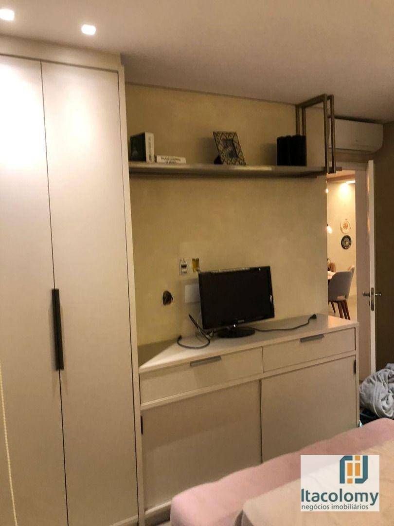 Apartamento à venda com 2 quartos, 70m² - Foto 18