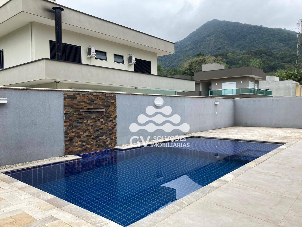 Casa de Condomínio à venda com 4 quartos, 225m² - Foto 2