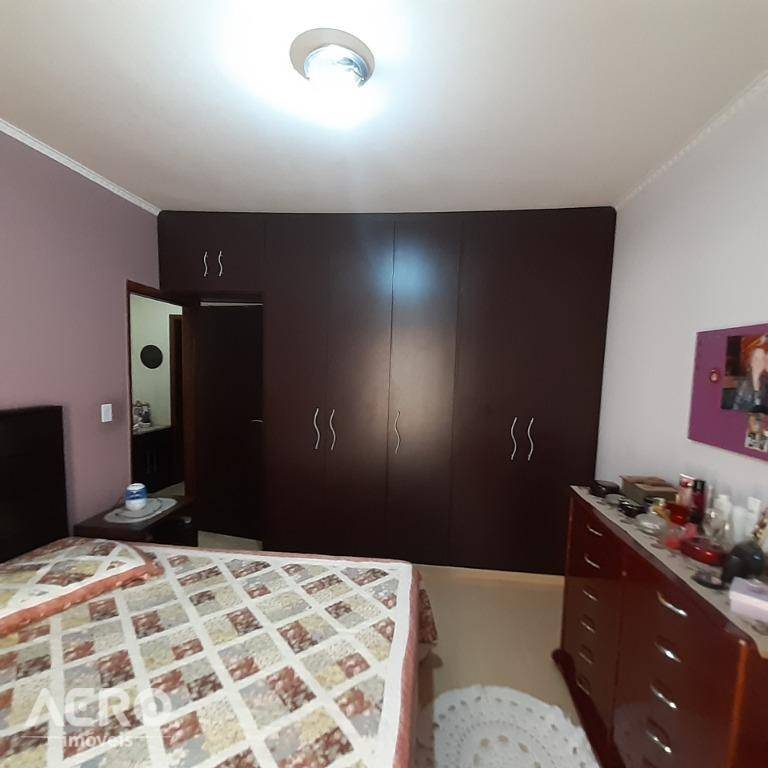 Casa à venda com 3 quartos, 186m² - Foto 15