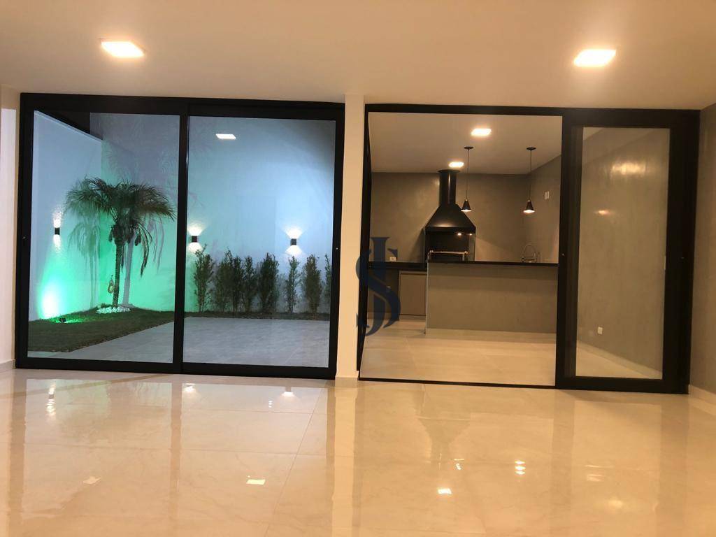 Casa à venda com 3 quartos, 180m² - Foto 14