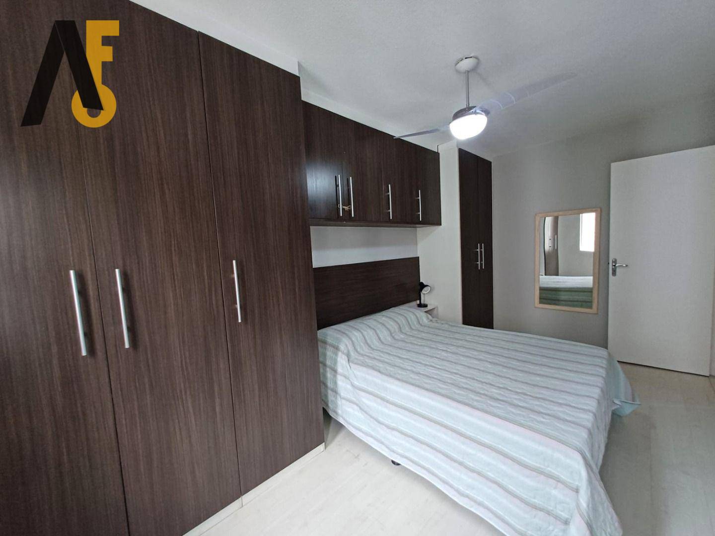 Apartamento à venda com 2 quartos, 64m² - Foto 11