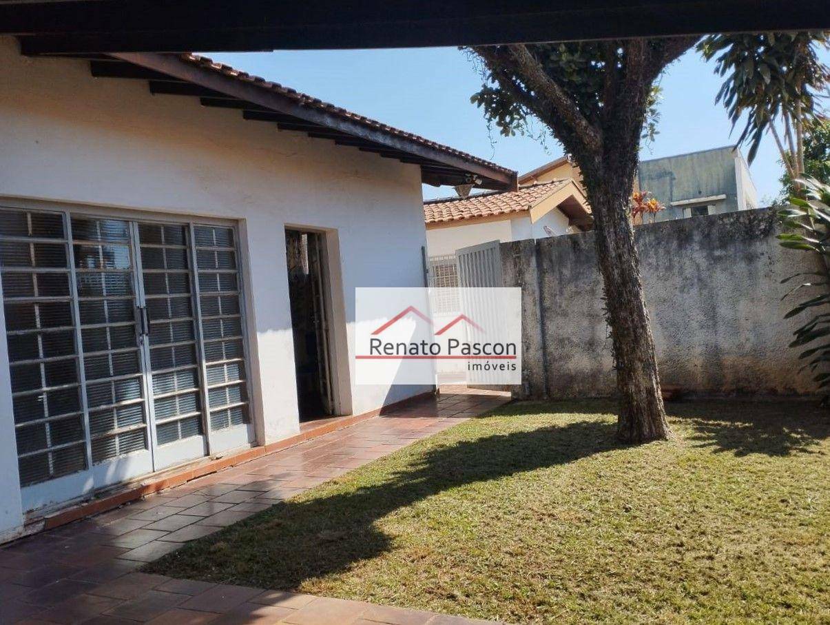 Casa à venda com 3 quartos, 389m² - Foto 4