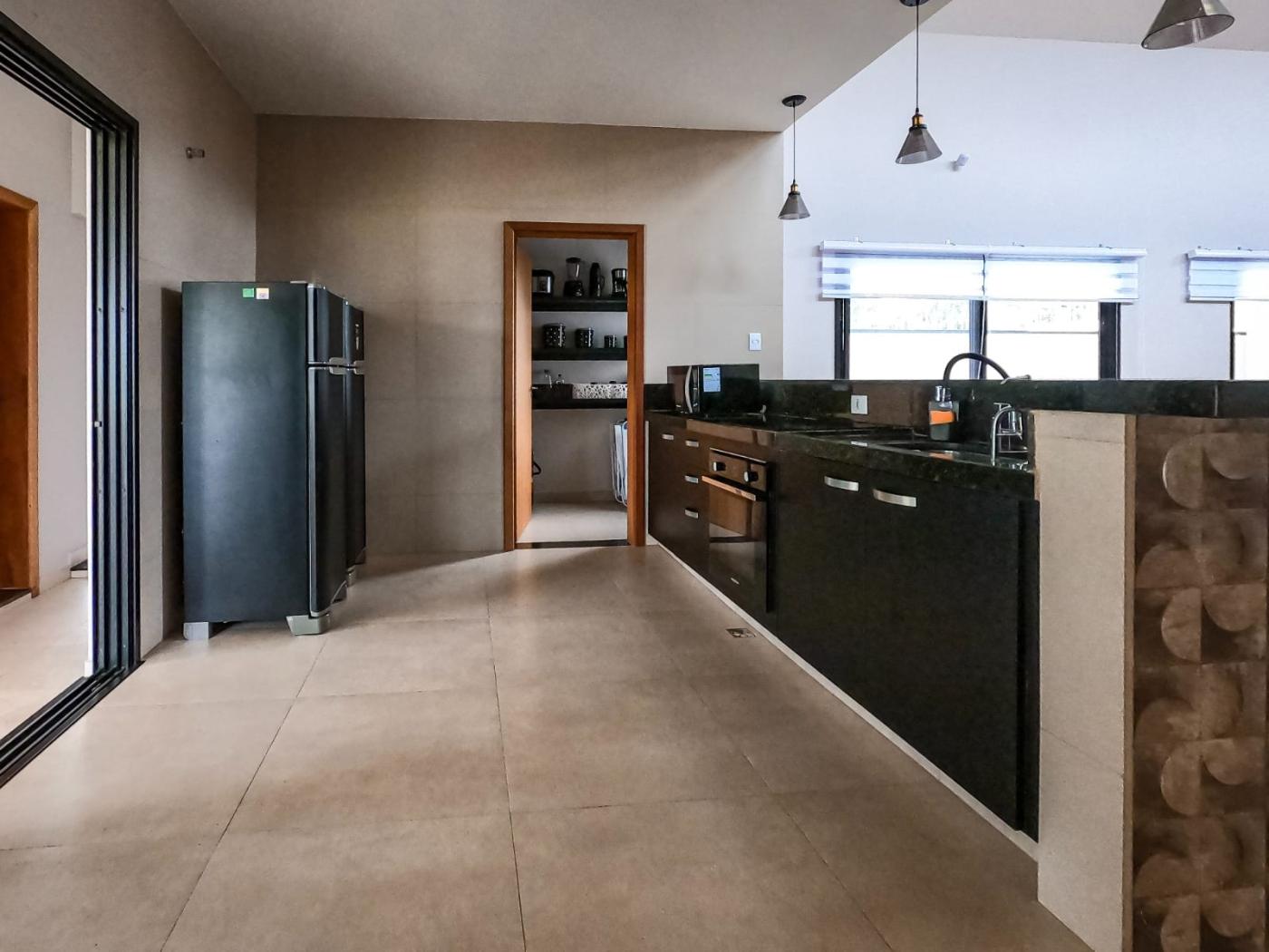 Casa de Condomínio à venda com 3 quartos, 225m² - Foto 15