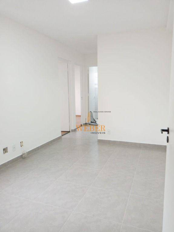 Apartamento à venda com 2 quartos, 43m² - Foto 3