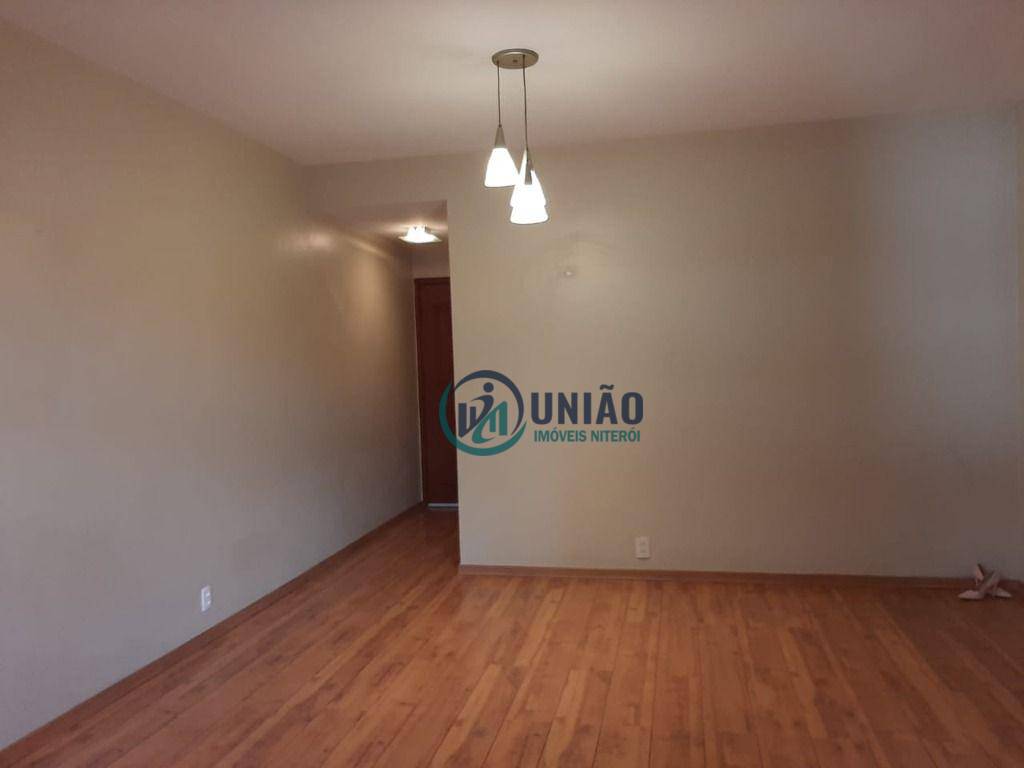 Apartamento à venda com 2 quartos, 75m² - Foto 1