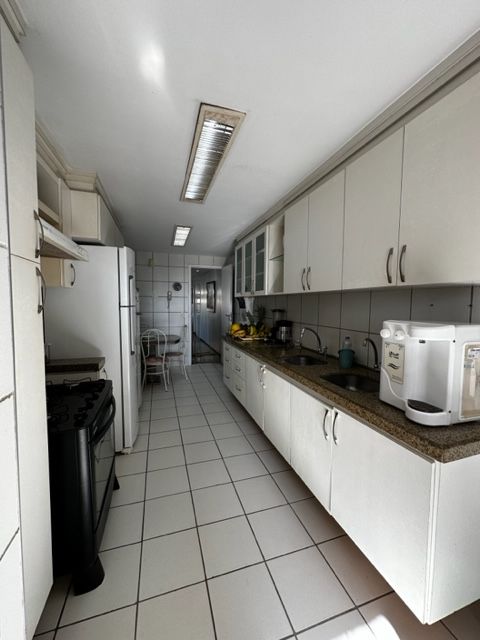 Apartamento à venda com 3 quartos, 165m² - Foto 17