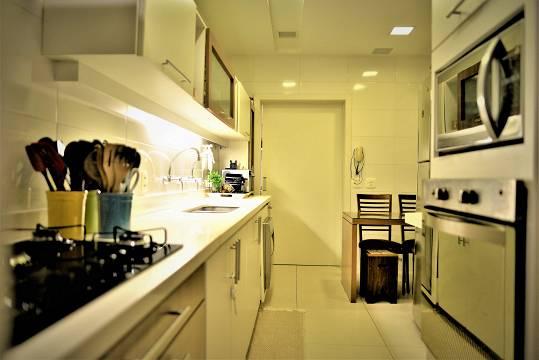 Apartamento à venda com 3 quartos, 145m² - Foto 6