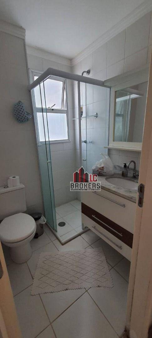 Apartamento para alugar com 2 quartos, 70m² - Foto 9