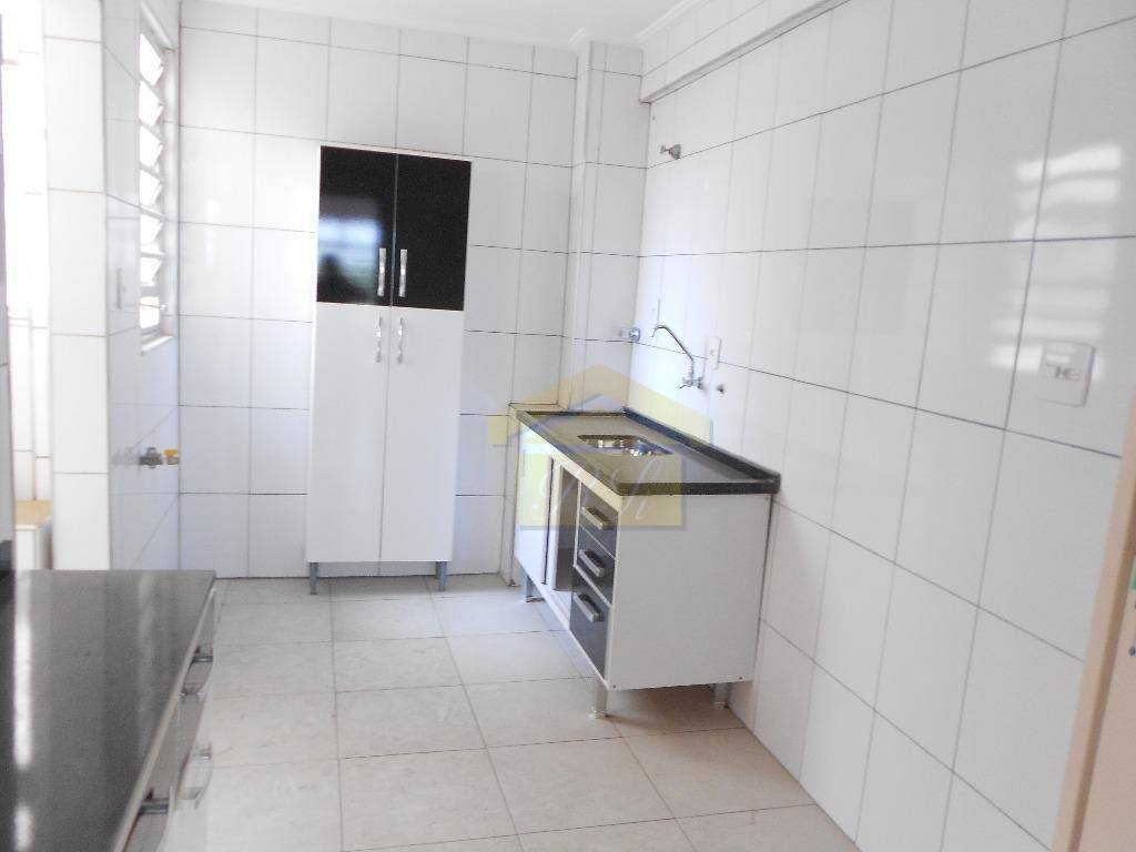 Apartamento à venda com 3 quartos, 80m² - Foto 3