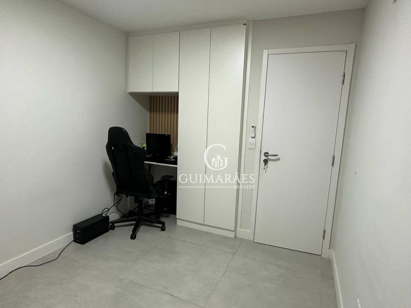 Apartamento à venda com 3 quartos, 162m² - Foto 17