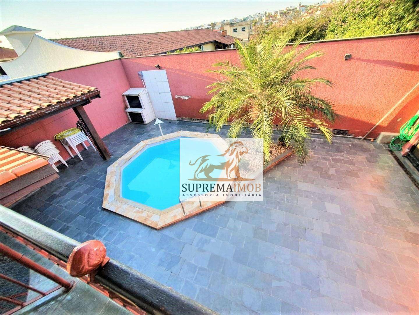 Casa de Condomínio à venda com 3 quartos, 304m² - Foto 2