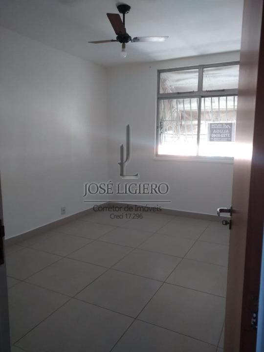 Apartamento à venda com 2 quartos, 75m² - Foto 8