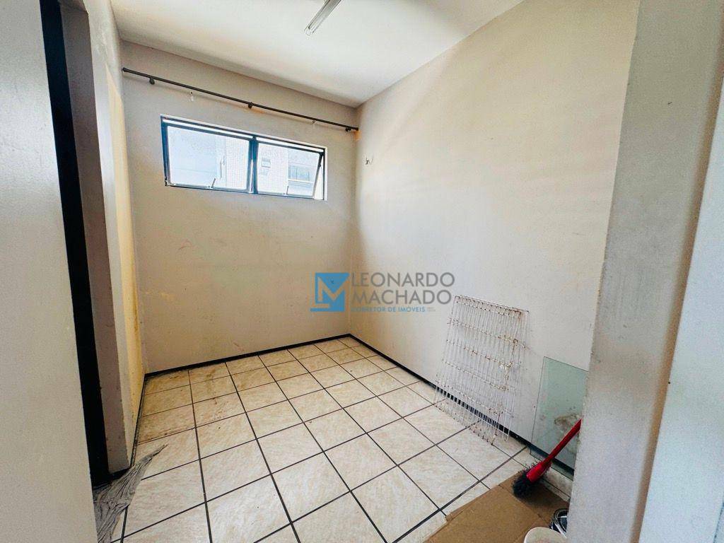 Apartamento à venda com 3 quartos, 134m² - Foto 10