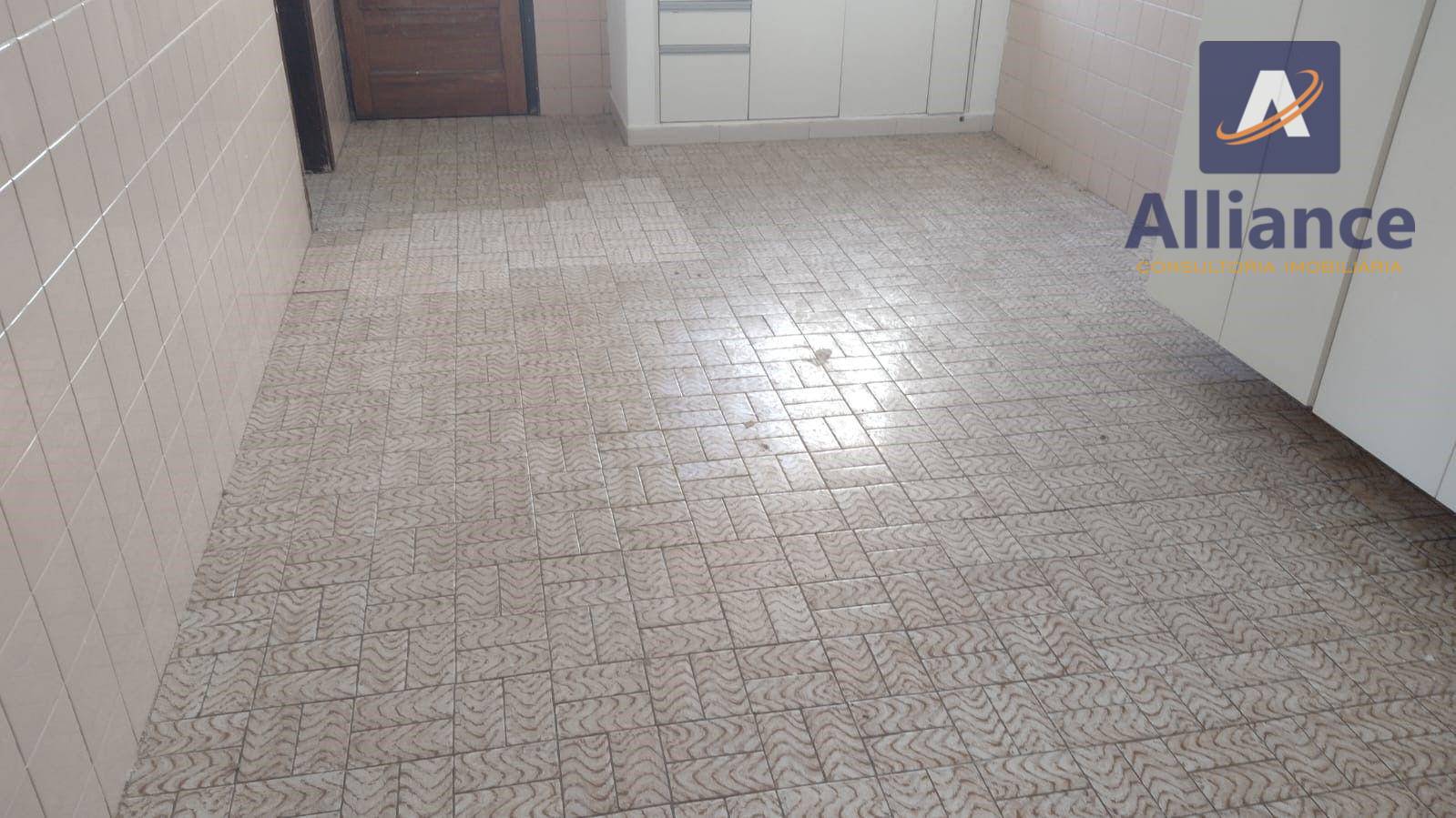 Casa à venda com 3 quartos, 120m² - Foto 11