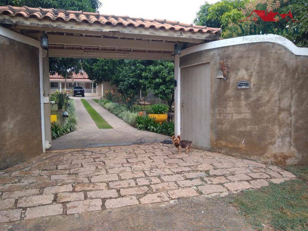 Chácara à venda com 3 quartos, 320m² - Foto 2