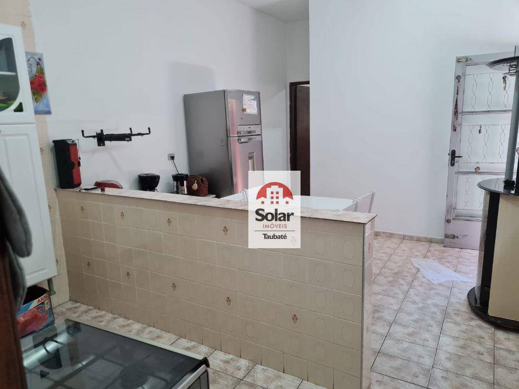 Casa à venda com 3 quartos, 141m² - Foto 2