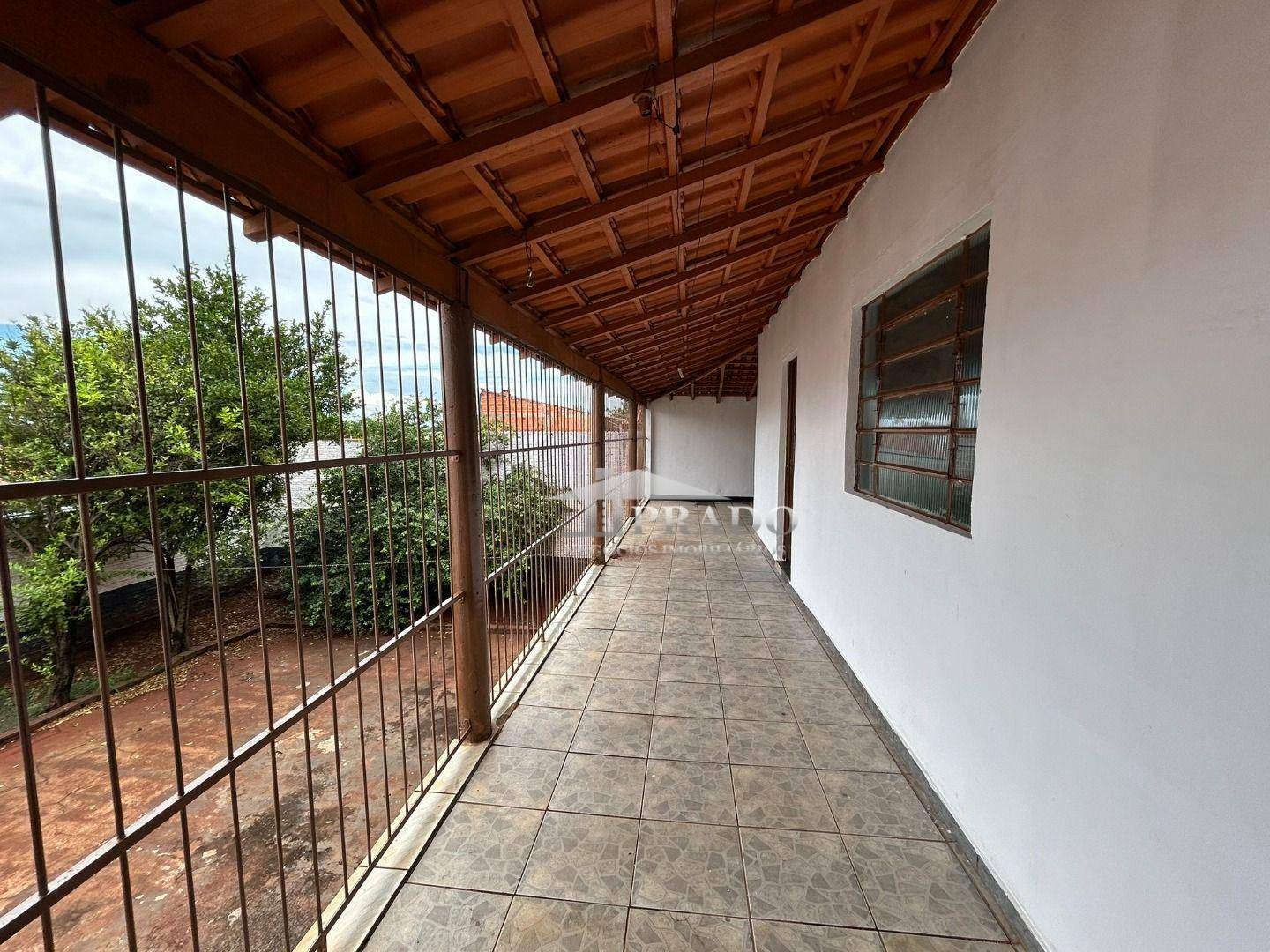 Casa para alugar com 3 quartos, 140m² - Foto 16