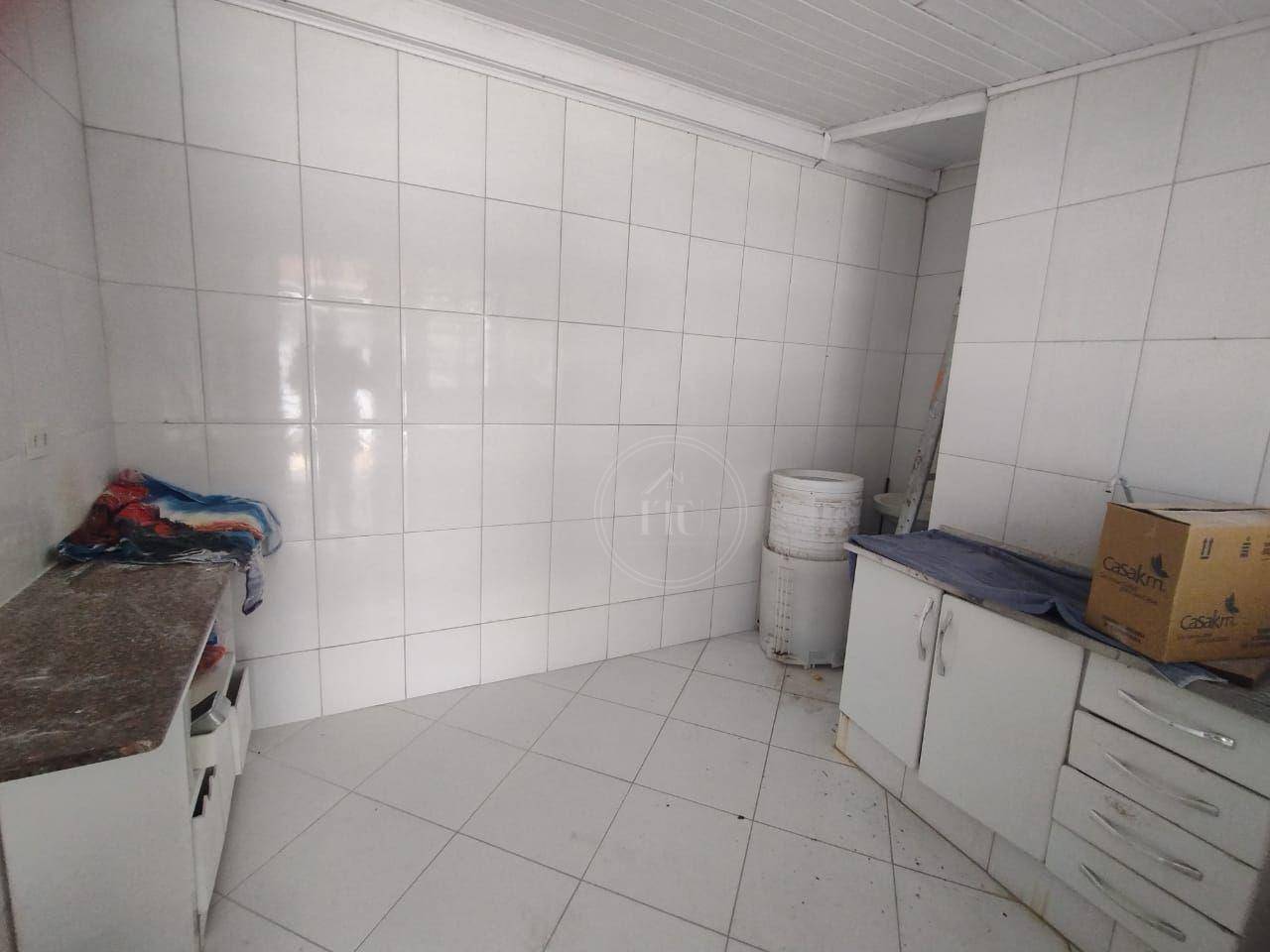 Casa à venda com 4 quartos, 95m² - Foto 14