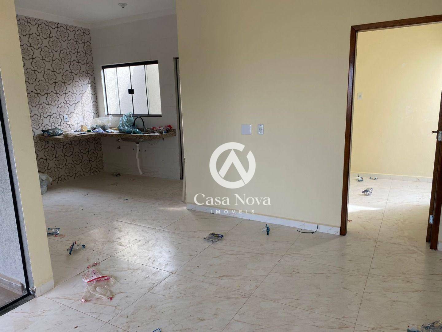 Casa à venda com 3 quartos, 96m² - Foto 2