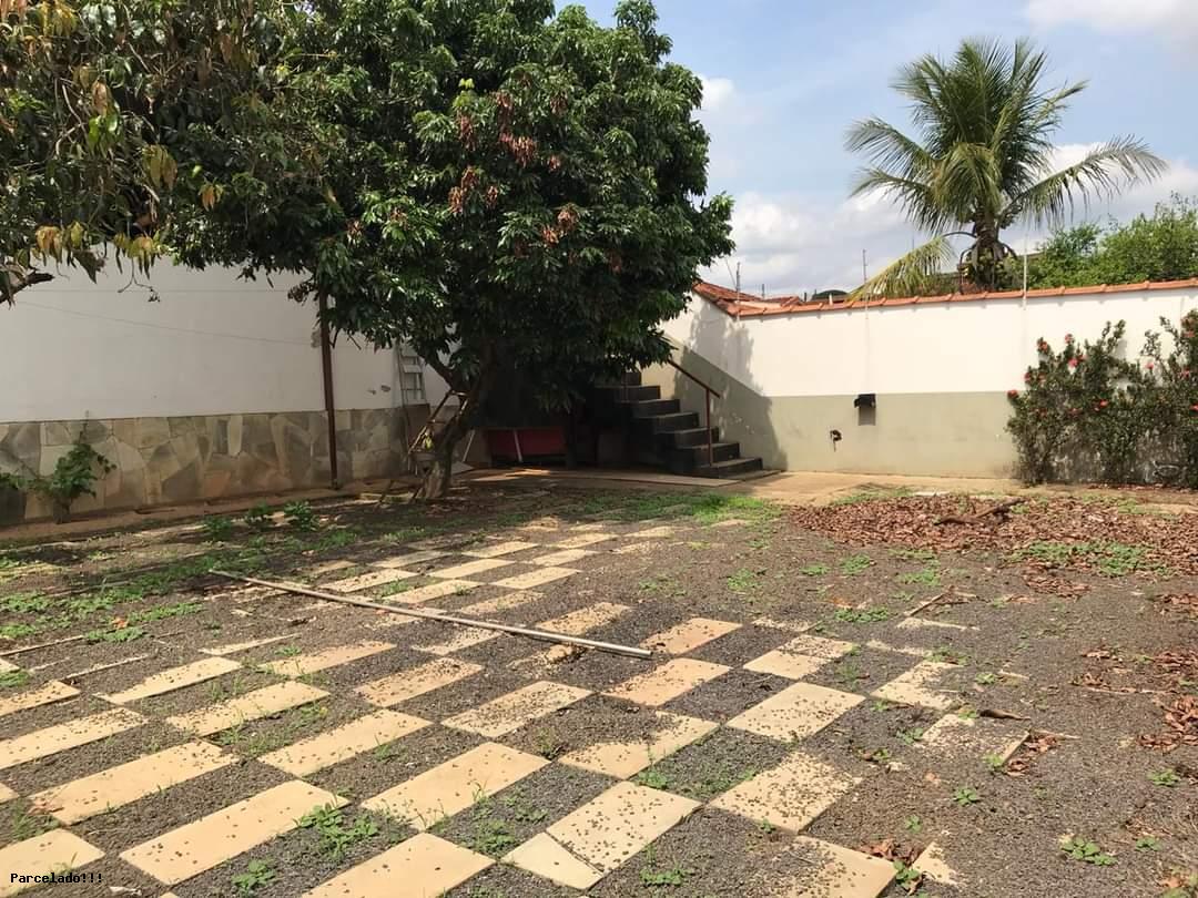 Casa à venda com 2 quartos, 200m² - Foto 11