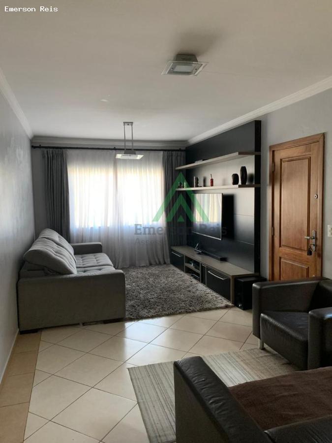 Sobrado à venda com 4 quartos, 160m² - Foto 1