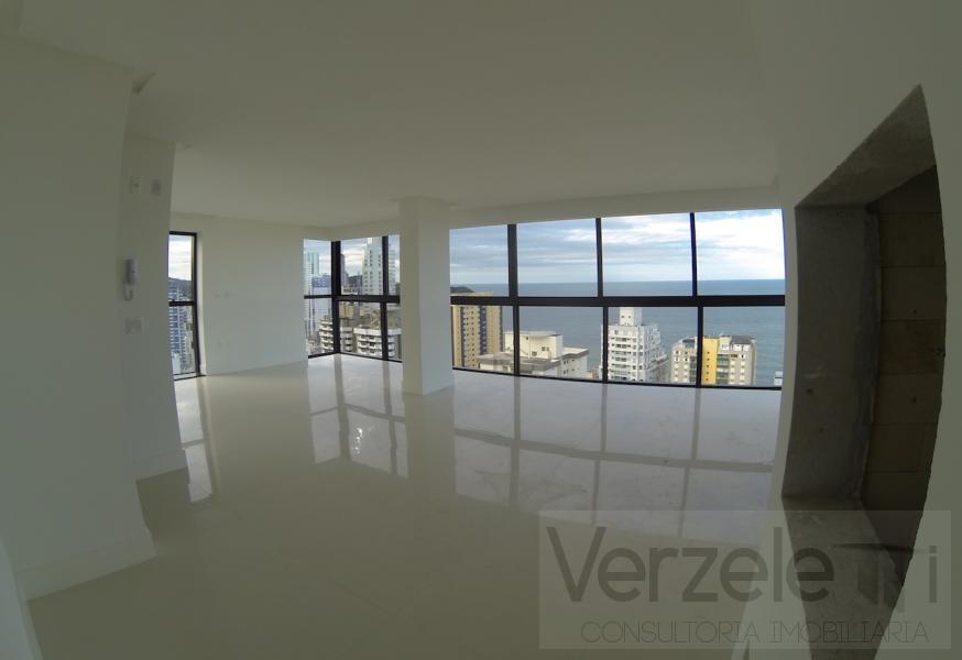 Apartamento à venda com 3 quartos, 139m² - Foto 12