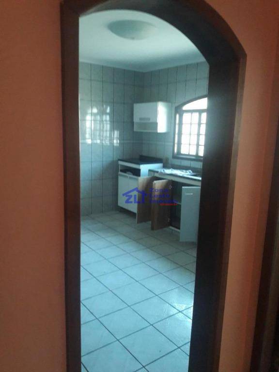 Sobrado à venda com 3 quartos, 200m² - Foto 8