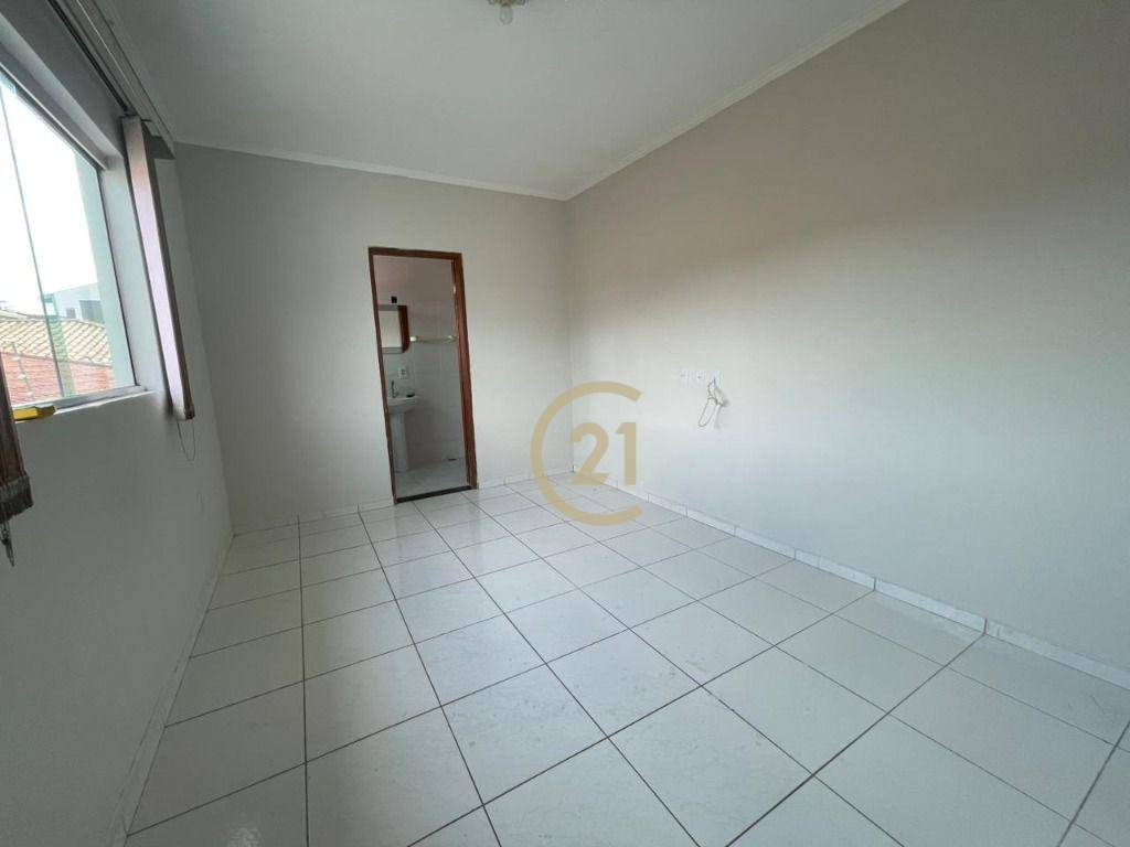 Casa para alugar com 4 quartos, 206m² - Foto 8