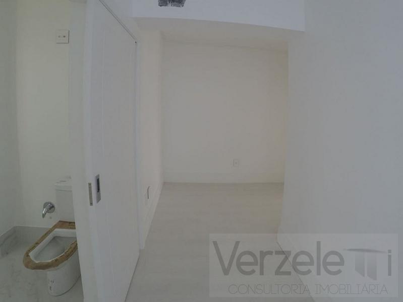 Apartamento à venda com 3 quartos, 151m² - Foto 30