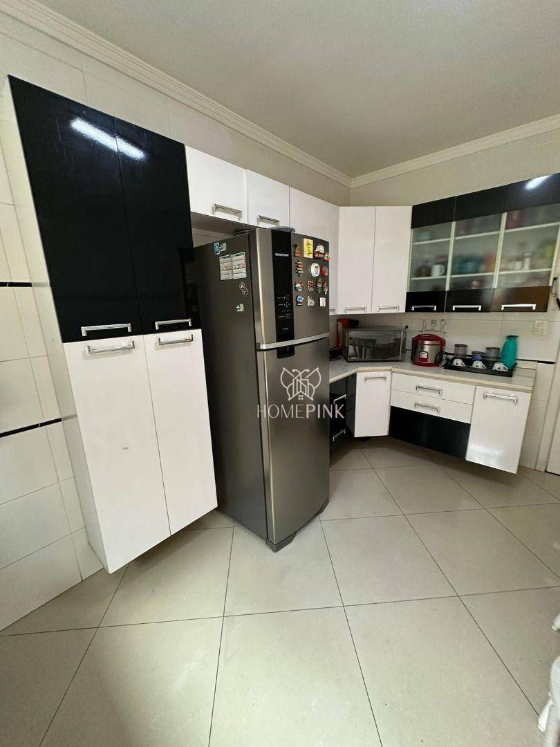 Sobrado à venda com 3 quartos, 220m² - Foto 19