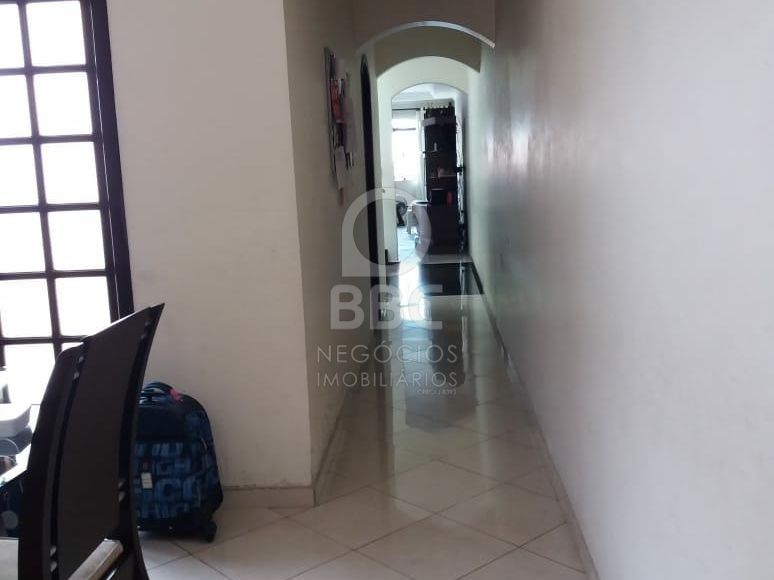 Sobrado à venda com 3 quartos, 347m² - Foto 2