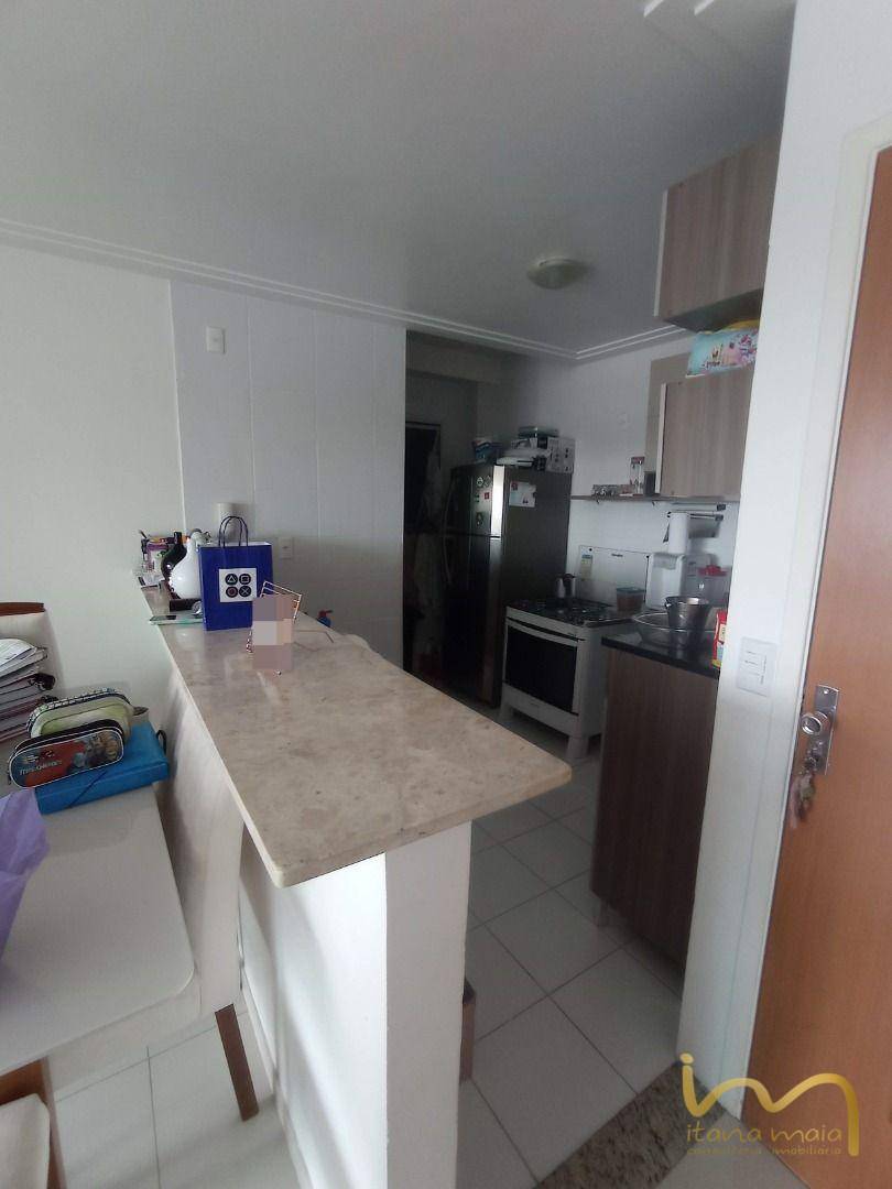 Apartamento à venda com 3 quartos, 70m² - Foto 3