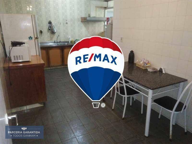 Apartamento à venda com 4 quartos, 225m² - Foto 19