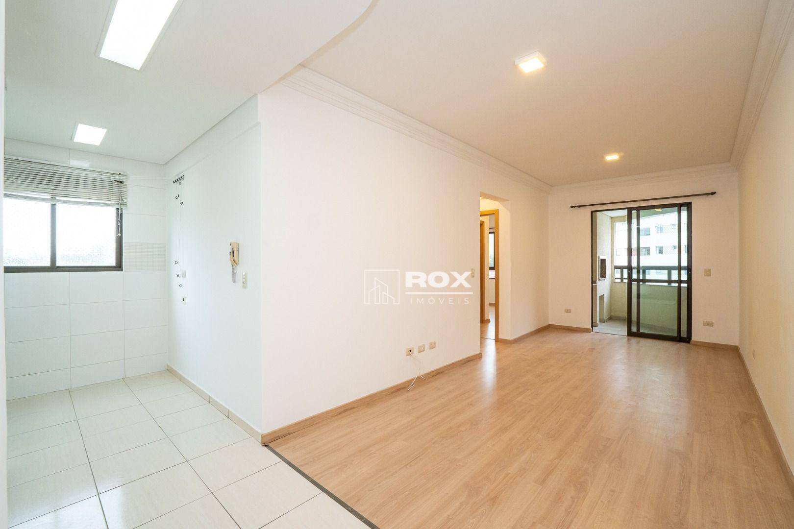 Apartamento à venda com 2 quartos, 67m² - Foto 4