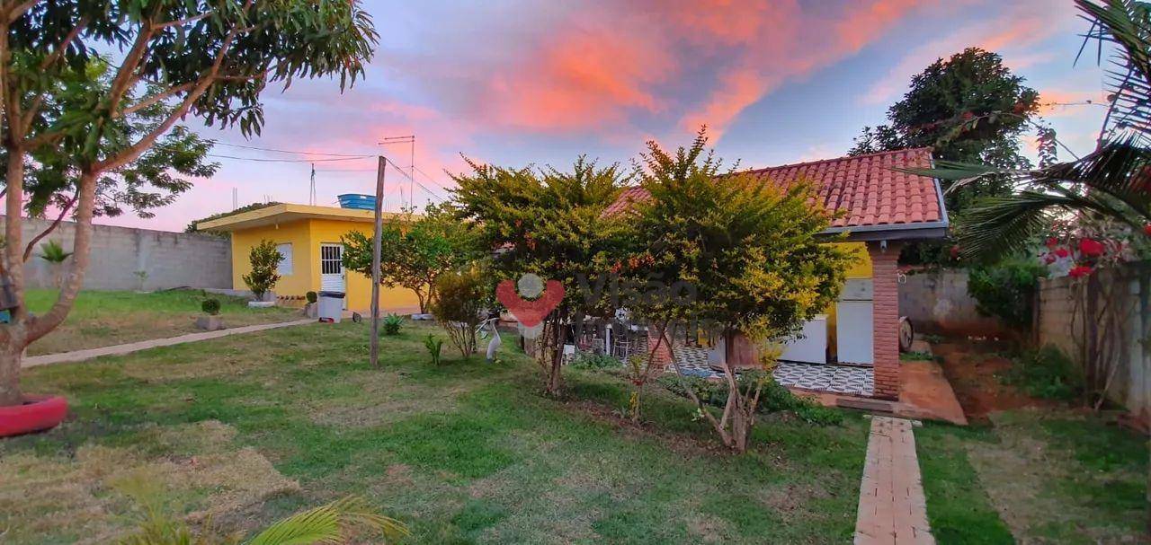 Chácara à venda com 3 quartos, 180m² - Foto 3