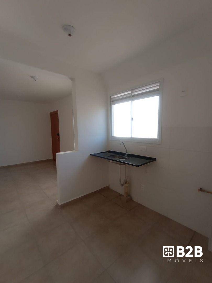 Apartamento à venda com 2 quartos, 42m² - Foto 4