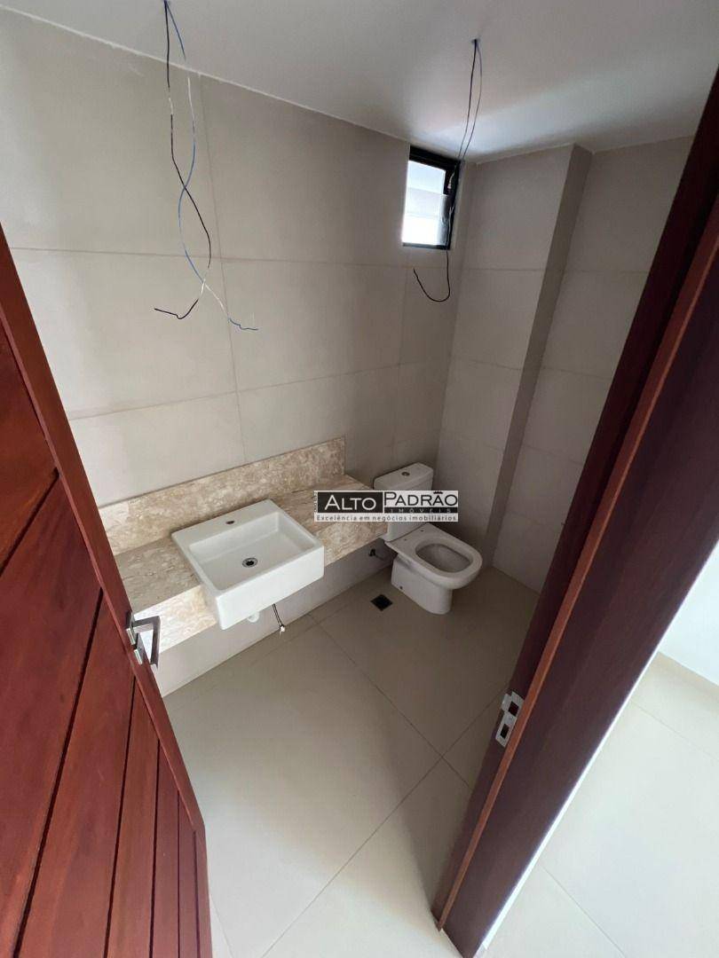 Apartamento à venda com 4 quartos, 234m² - Foto 6