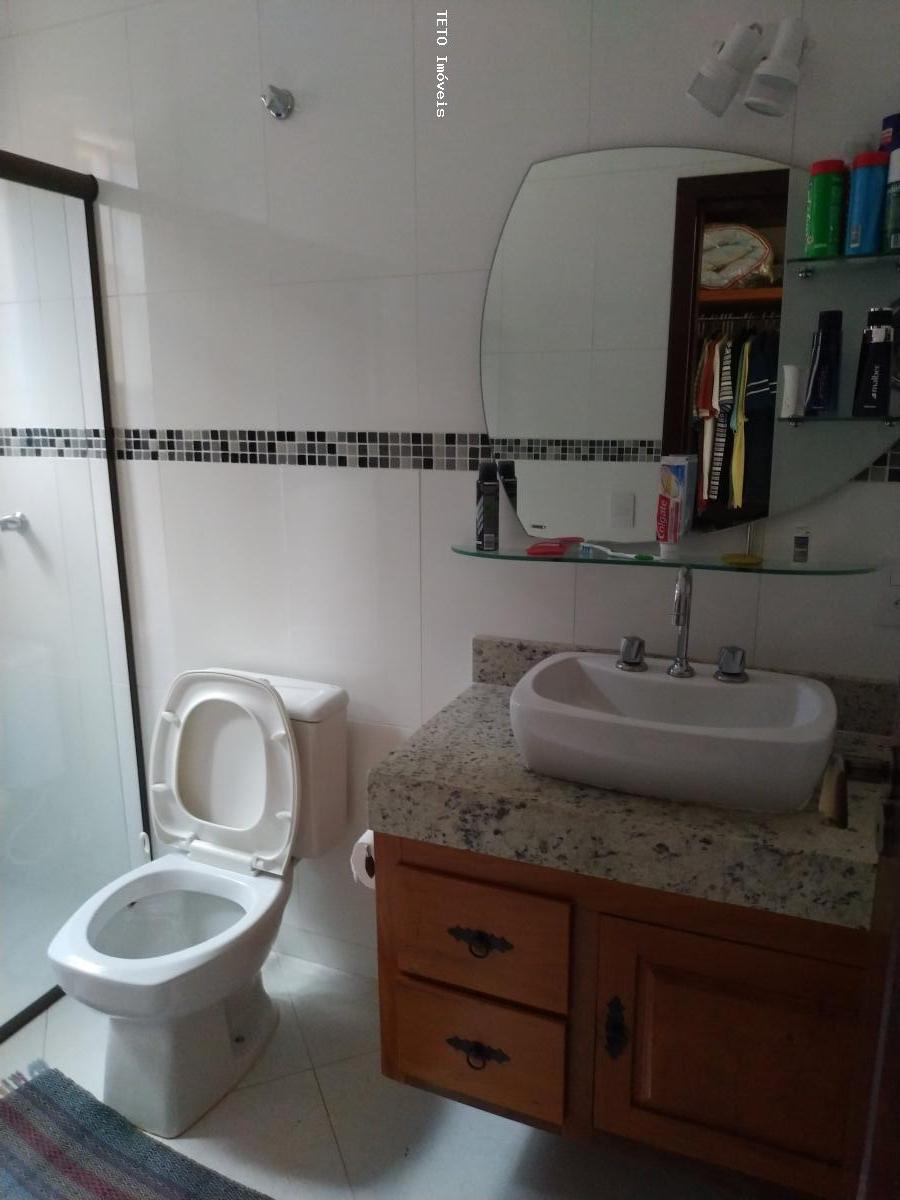 Casa à venda com 2 quartos, 400m² - Foto 19