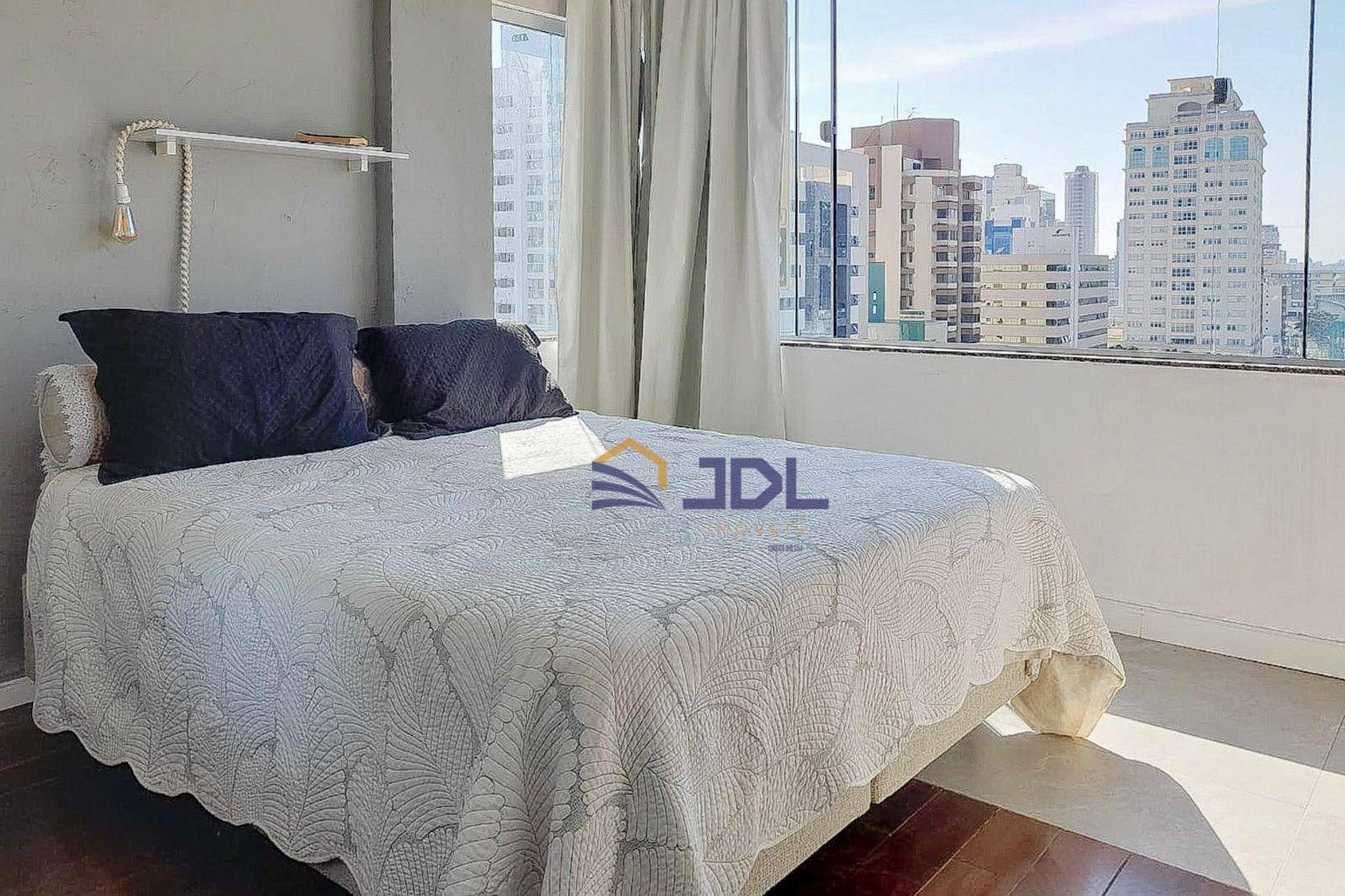 Apartamento à venda com 2 quartos, 77m² - Foto 8